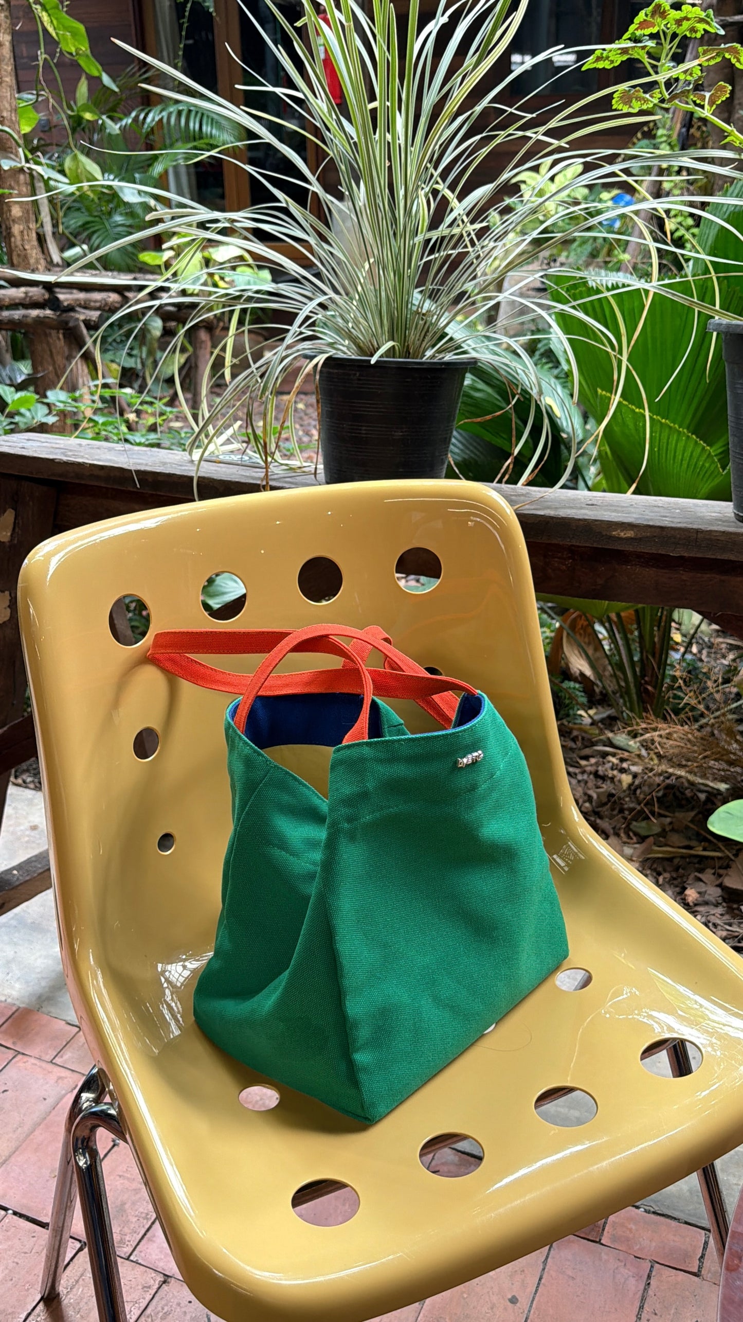 Onigiri Flip - Reversible (Green/Orange/Yellow)