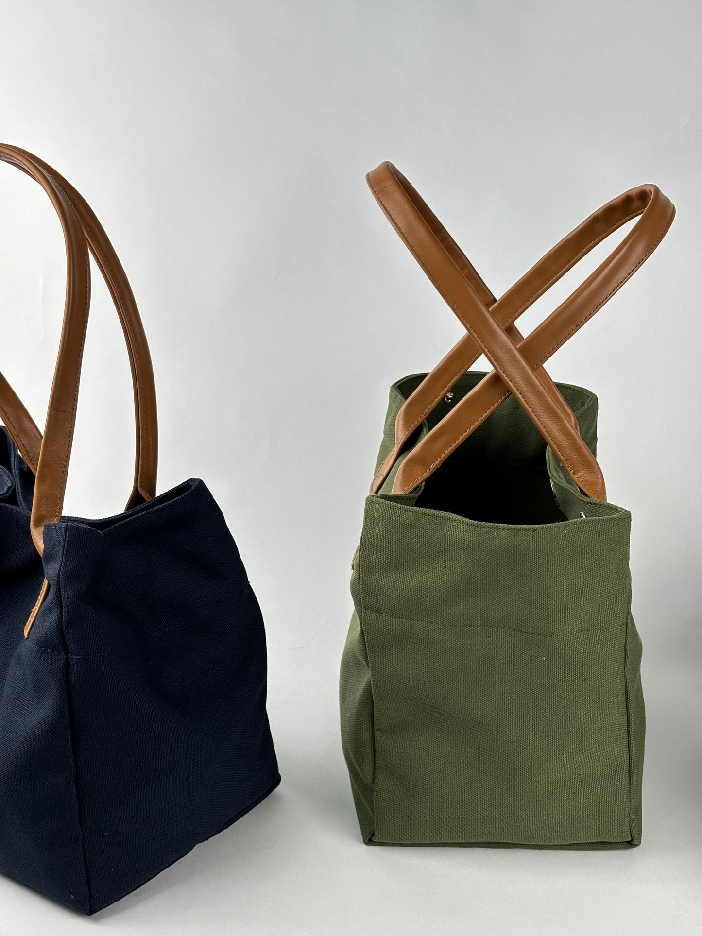 Onigiri Medium: Genuine Leather