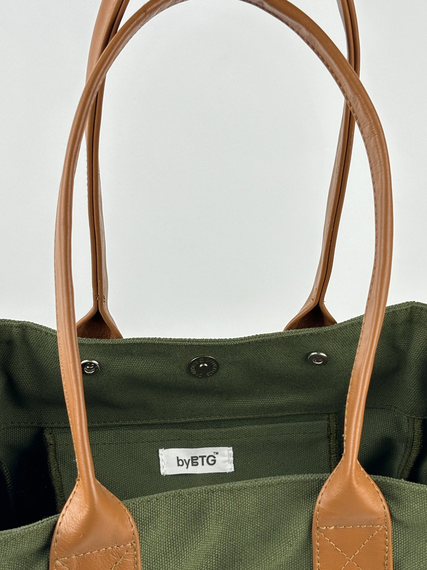Onigiri Medium: Genuine Leather