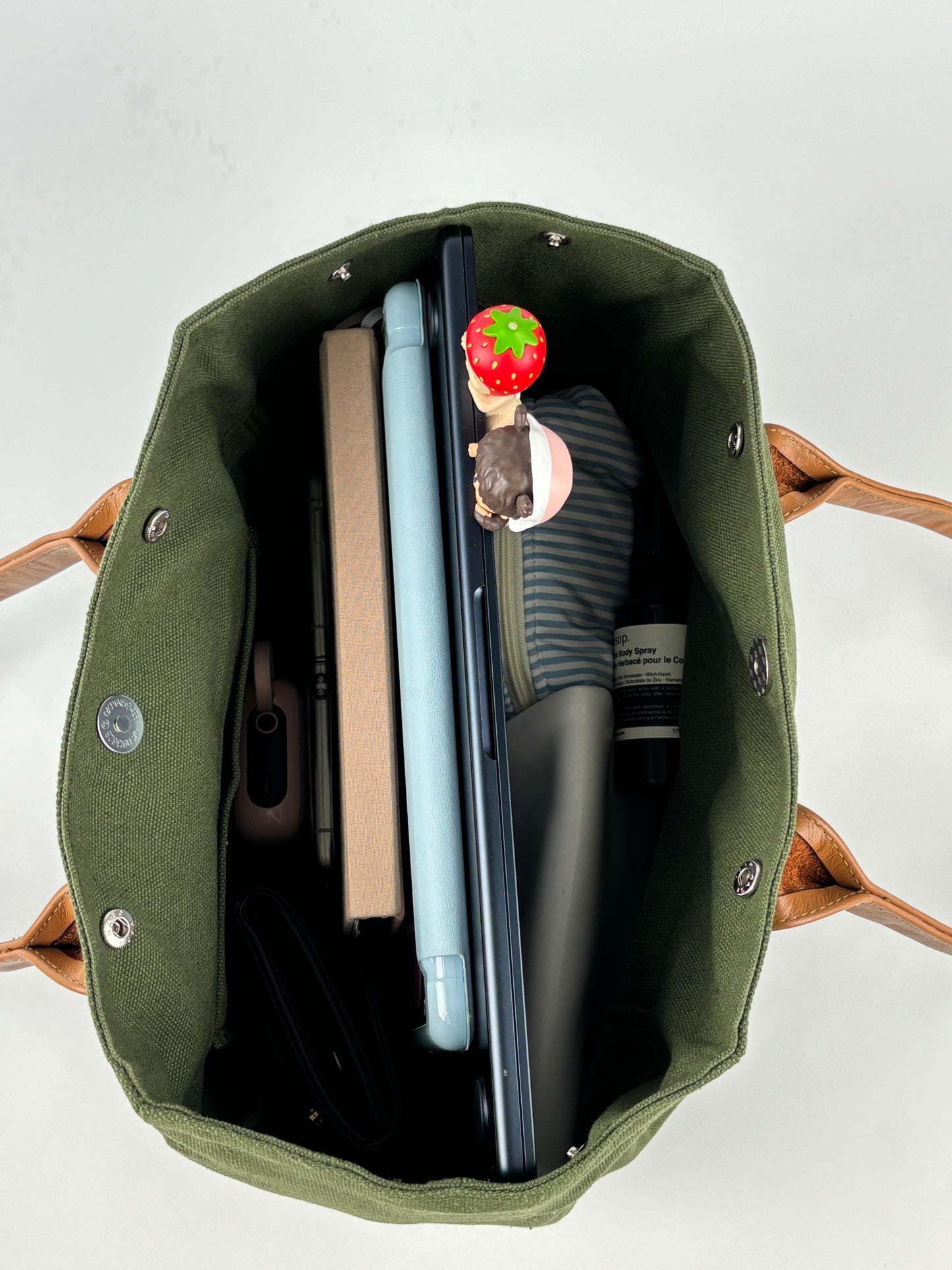 Onigiri Medium: Genuine Leather