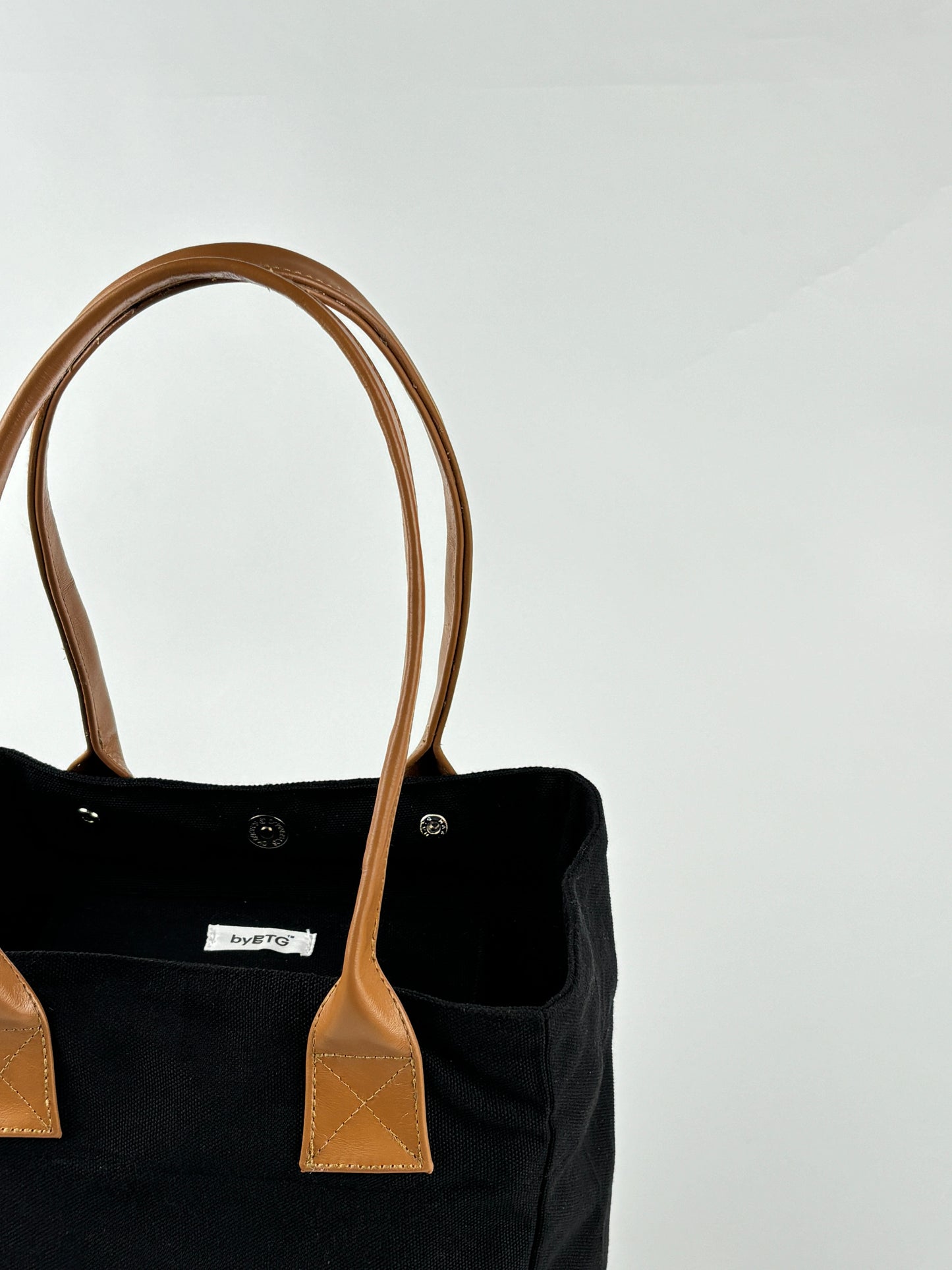 Onigiri Medium: Genuine Leather